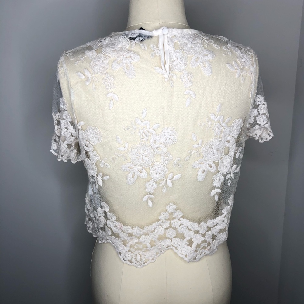Gorgeous off white embroidered cropped top